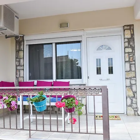 Theoni's Seaside Apartamento *